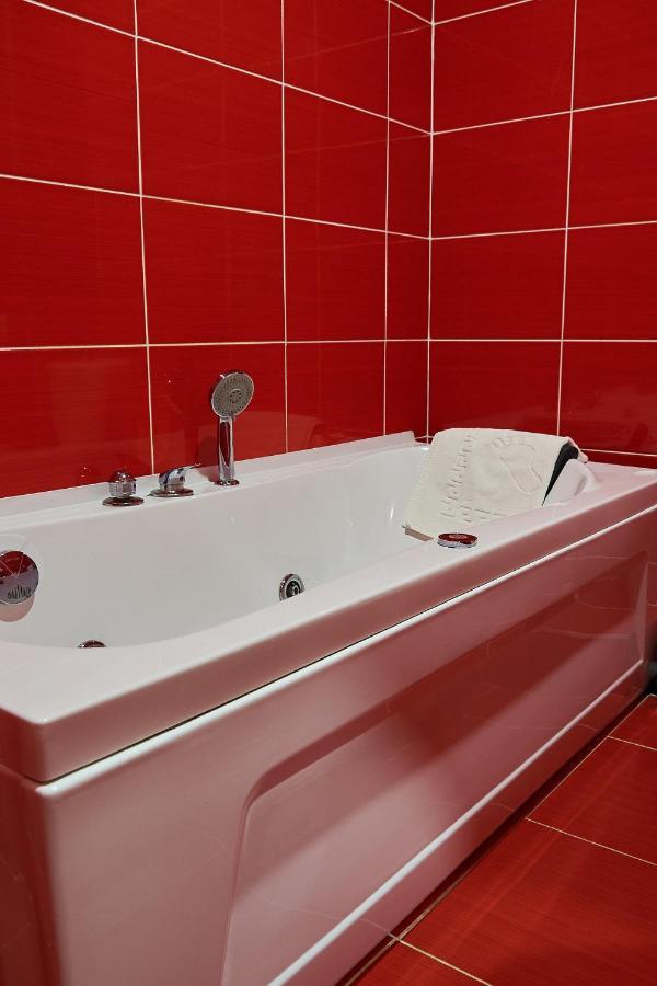 Hotel Royal Полтава Екстериор снимка