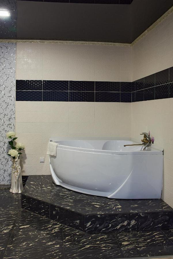 Hotel Royal Полтава Екстериор снимка